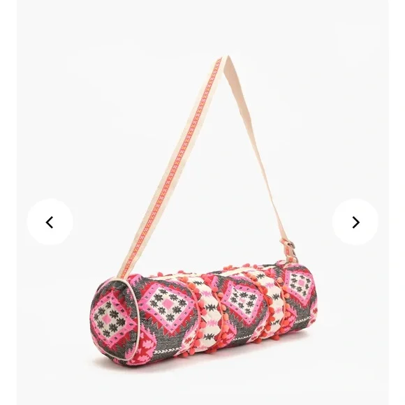 Boho Yoga Mat Bag, Pink and Black Geometric Shoulder Bag with Strap - Picture 3 of 9